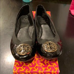 Tory Burch Black Caroline-Naplak Size 7.5